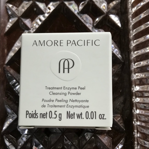 Amore Pacific Treatment Enzyme Peel Cleansing Powder - Picture 1 of 1